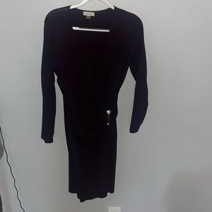 Barely worn, extremely flattering, purple v-neck Calvin Klein dress